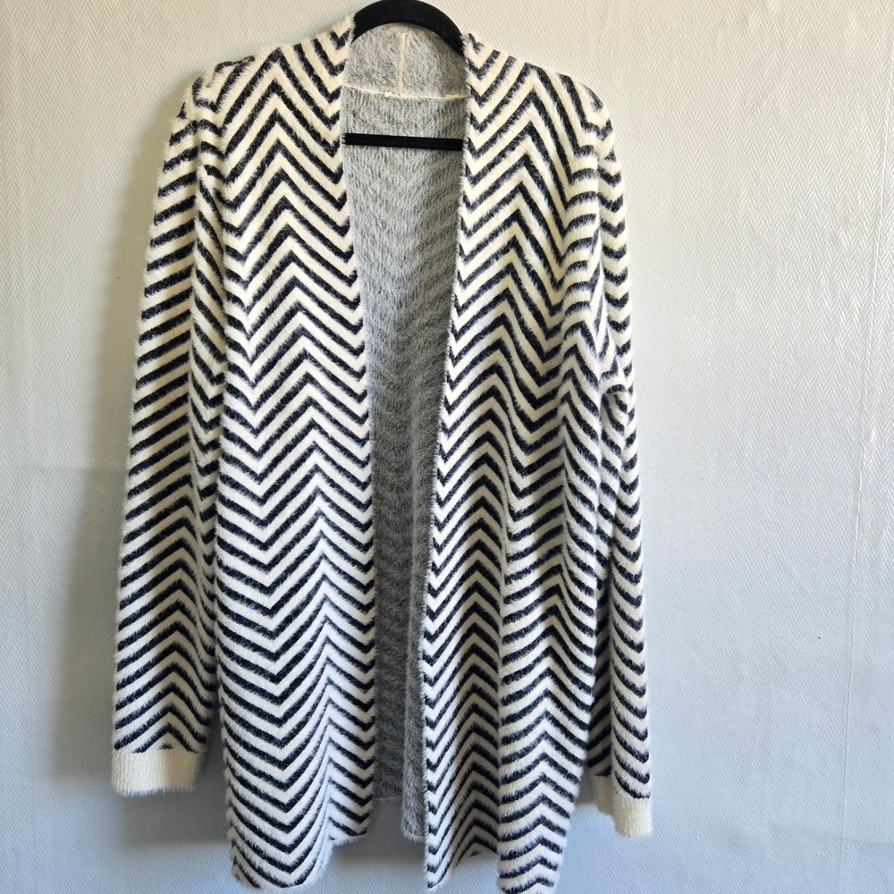 Cyrus Chevron Eyelash Knit Cardigan Black White Fuzzy Boho Open Front XL